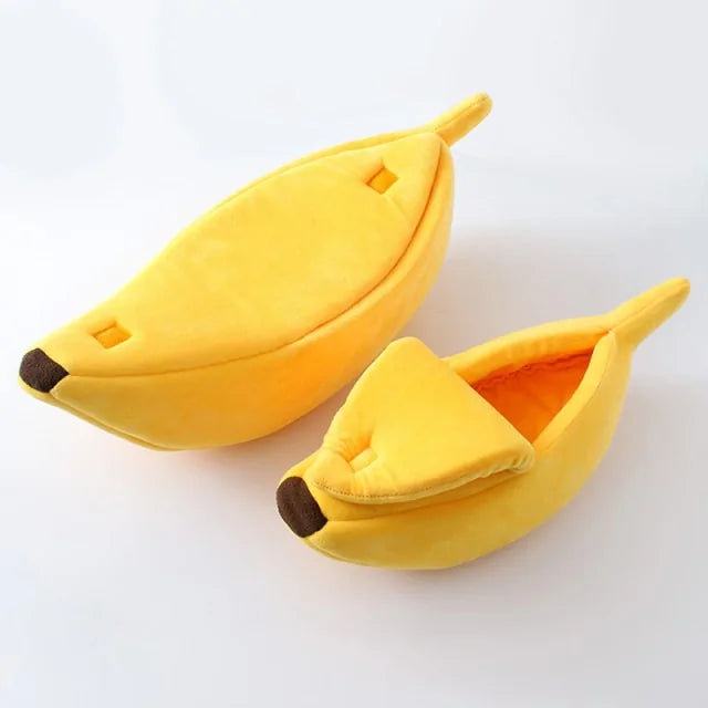 Banana Cat Bed (Cozy and Enclosed)